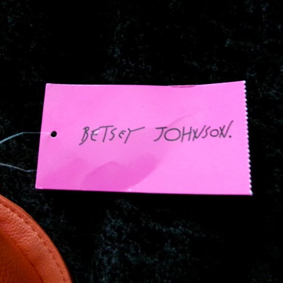 Betsey Johnson Orange Jack-o-Lantern Pumpkin Kiss Crossbody Bag NWT New - Picture 6 of 9